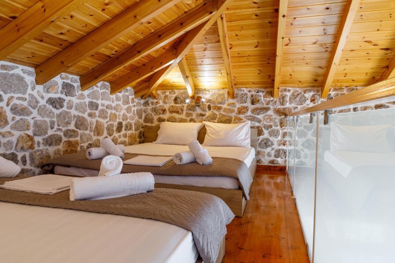Adrian'S Luxury Apartments 1 Drepano  Екстериор снимка