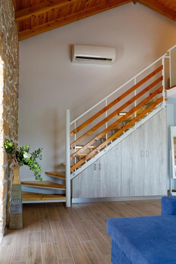 Adrian'S Luxury Apartments 1 Drepano  Екстериор снимка