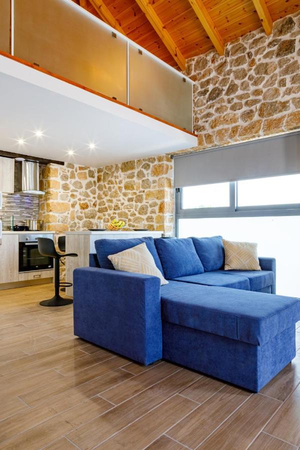 Adrian'S Luxury Apartments 1 Drepano  Екстериор снимка